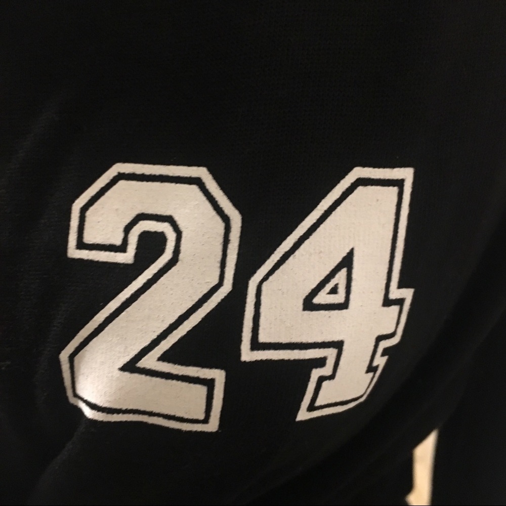 Sweatshirt - Picture 4 of 5